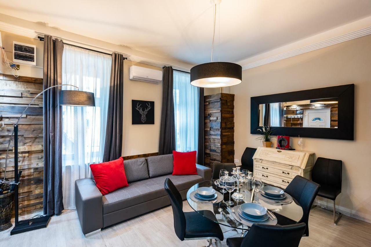Center Of The Center, The Grand Deluxe Apartment Будапеща Екстериор снимка