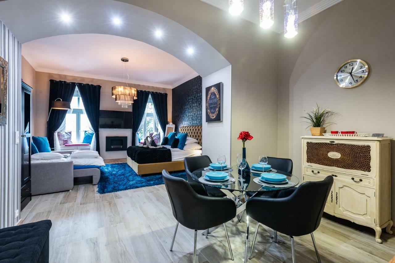 Center Of The Center, The Grand Deluxe Apartment Будапеща Екстериор снимка