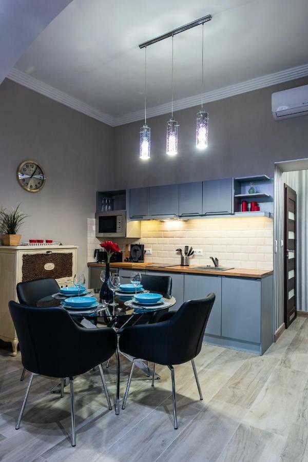 Center Of The Center, The Grand Deluxe Apartment Будапеща Екстериор снимка