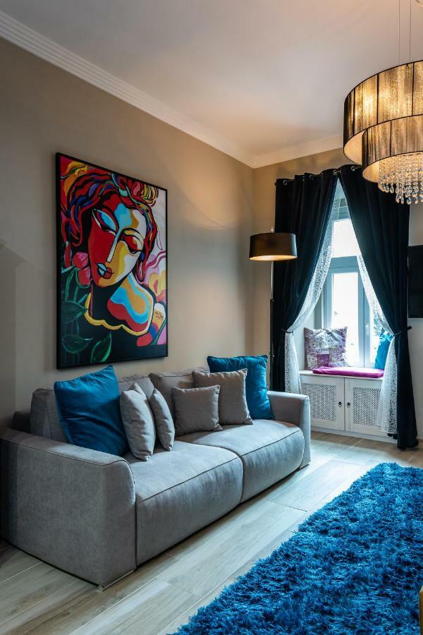 Center Of The Center, The Grand Deluxe Apartment Будапеща Екстериор снимка